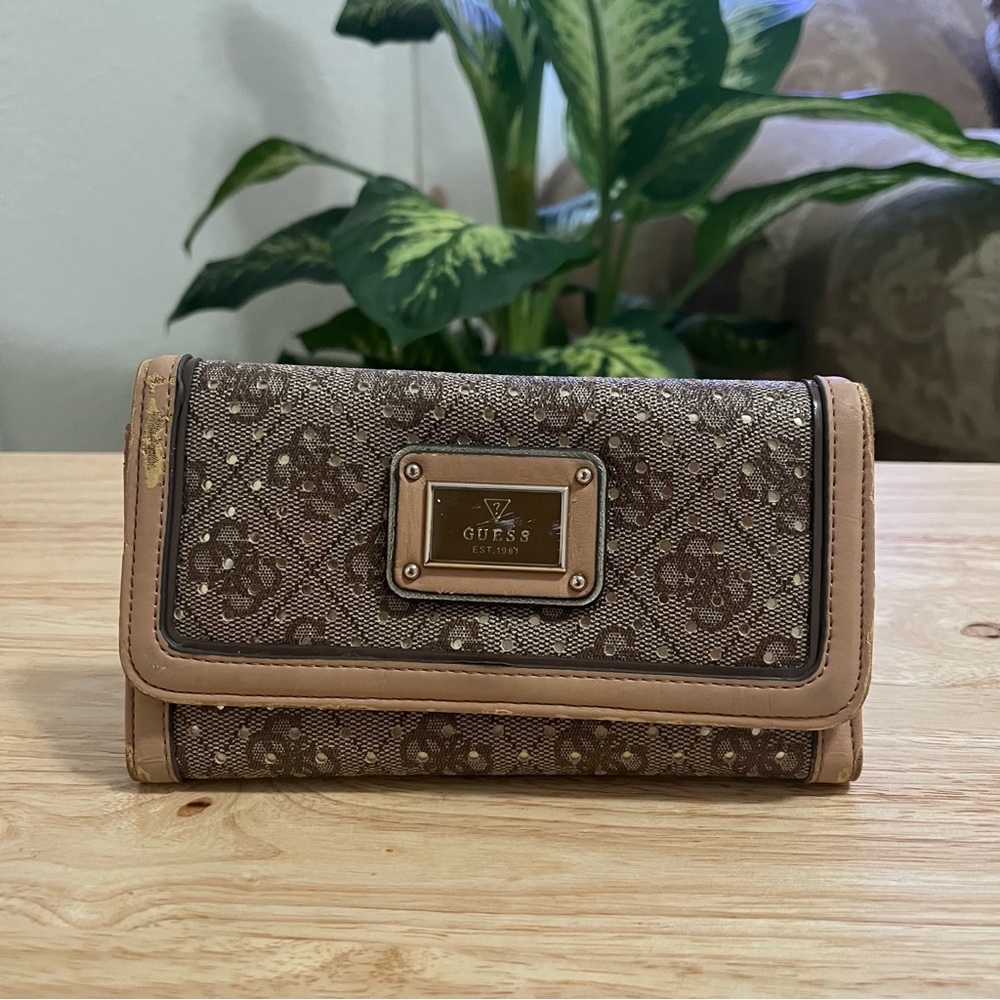 Guess Large TriFold Wallet